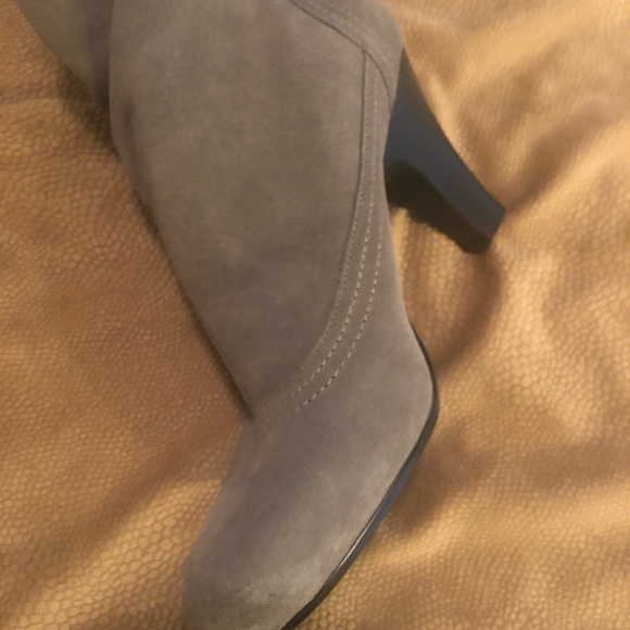 Stand-out high heel boots!! - Picture 5 of 5
